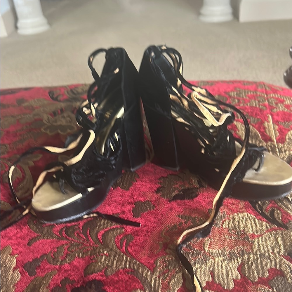 Authentic Chanel Elegant Black and Cream Women's Heels with defects